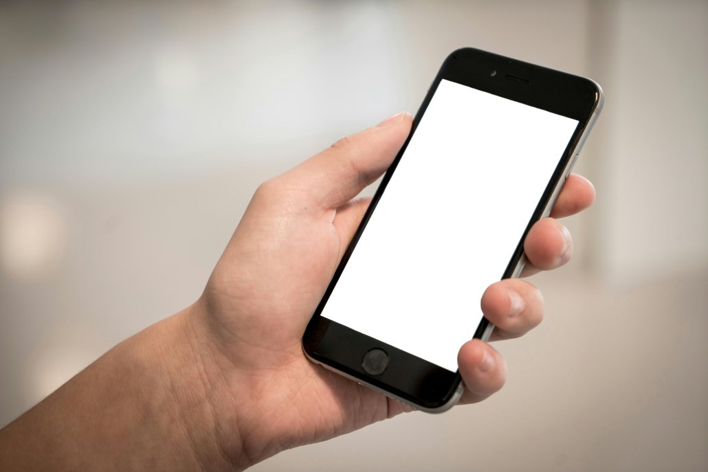 Prvi Mobilni Telefon Za Dete – Kada I Kako?